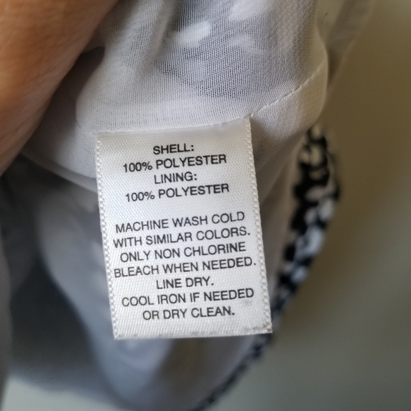 White House Black Market women's animal prints top - Picture 4 of 9